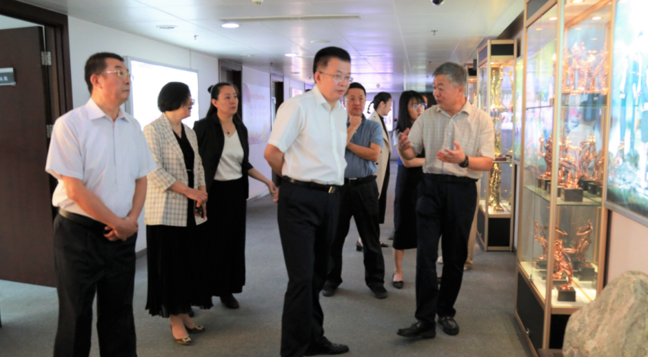山東省廣播電視局領(lǐng)導(dǎo)到山東影視傳媒集團(tuán)開(kāi)展專(zhuān)題調(diào)研