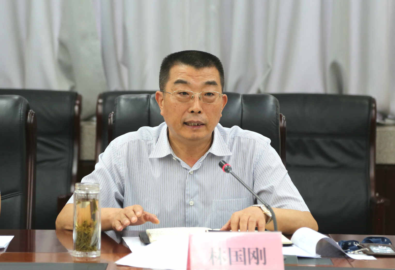 山影集團(tuán)召開2018年上半年工作總結(jié)會(huì)